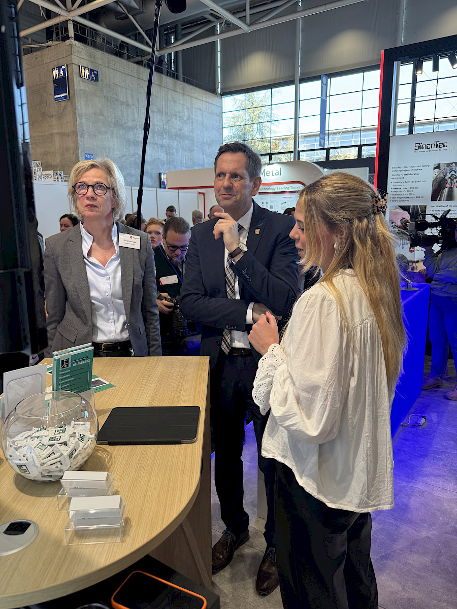 Fachgespr&auml;che am Stand